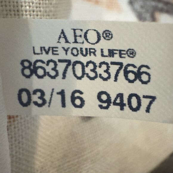 American Eagle Classic Fit Aztec Southwestern Print Half Button Up Shirt Medium - Picture 4 of 9